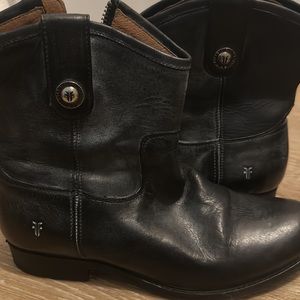 Frye Melissa button black genuine leather size 7